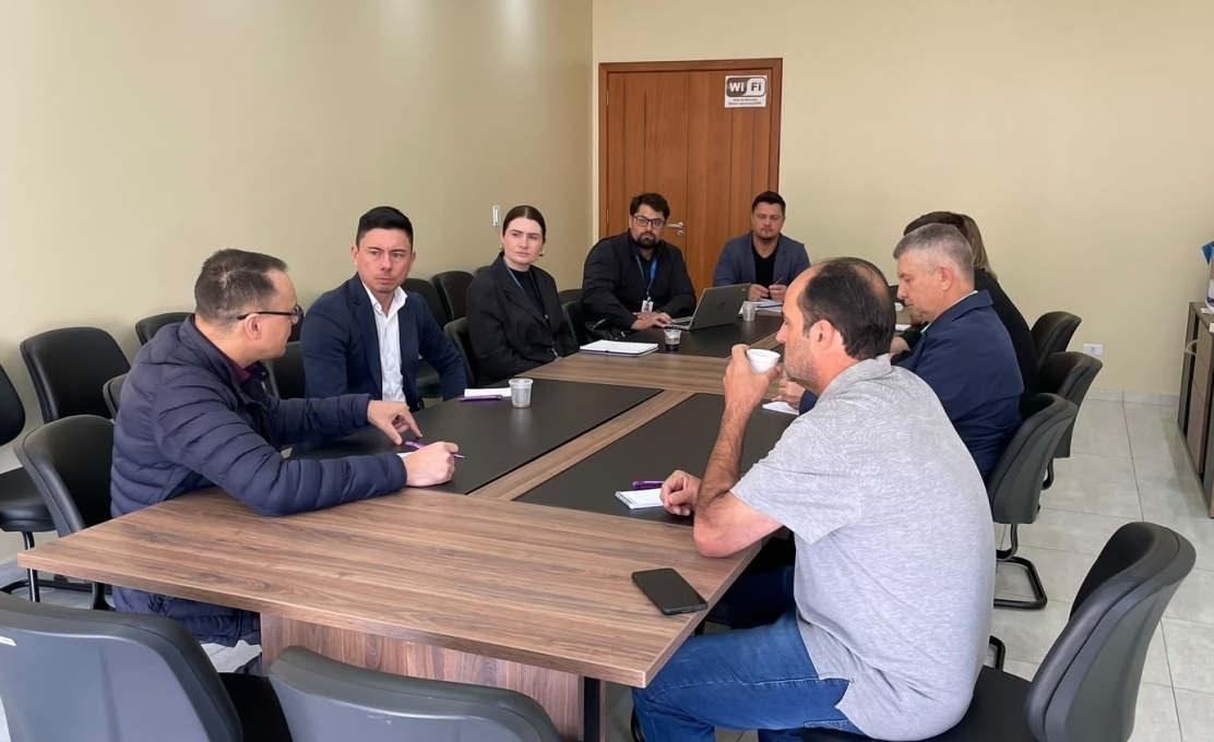 Município e Sistema Fiep discutem ações para capacitação profissional