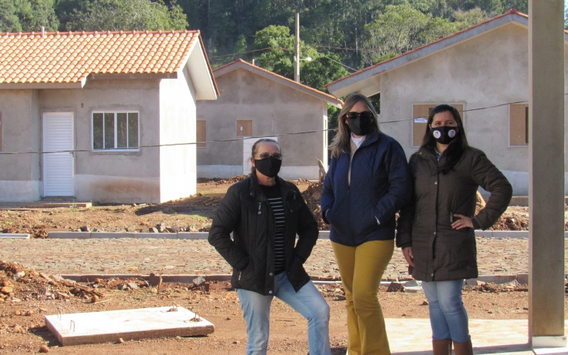 Visita Técnica da Equipe da Secretaria de Assistência Social juntamente com a administração Municipal, na obra do Projet