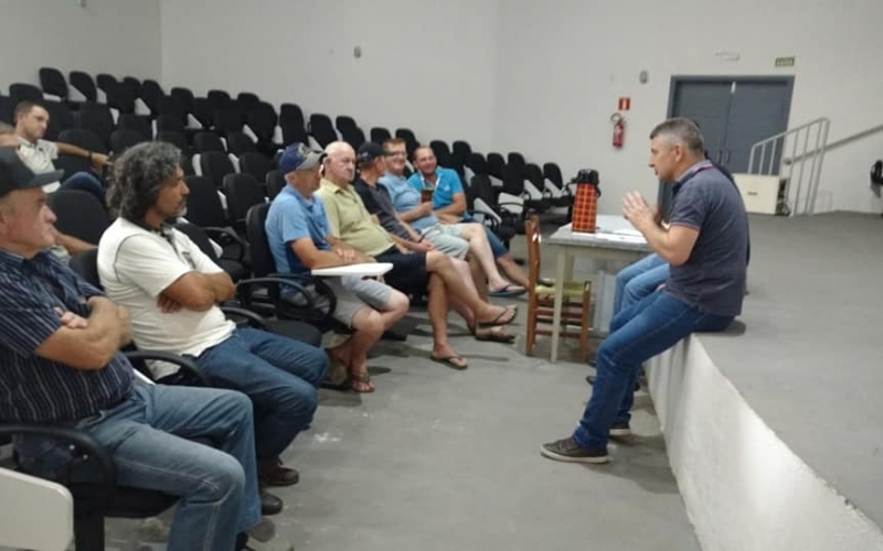 Reunião sobre a ampliação da água na Comunidade da Linha Bandeirante. 