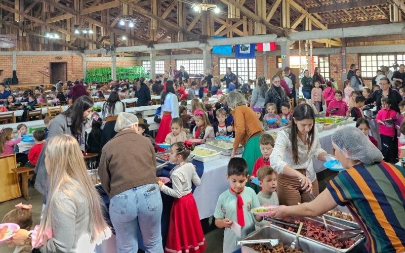 Comunidade escolar celebra o Dia do Gaúcho em Salgado Filho
