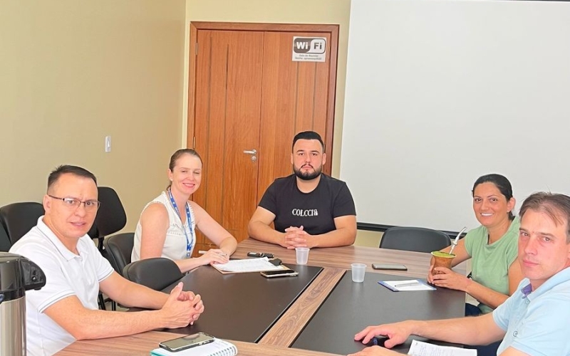 Reunião Técnica Define Próximos Passos para Construção de Laticínio no Município
